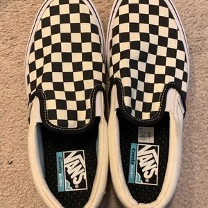 vans checkered new but there’s no tag